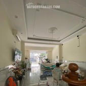 Cần bán gấp nhà 1 trệt 2 lầu cách vòng xoay An Phú 5 phút đi xe
